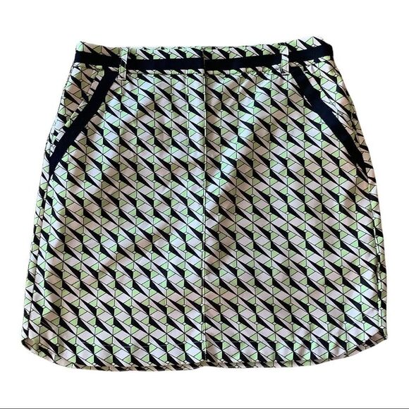 Nivo Golf Skort in White Blue and Green with 2 Front Slide in Pockets 2 Back - Picture 1 of 5